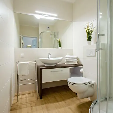 Apartment For 5 People Close To The Park Διαμέρισμα *